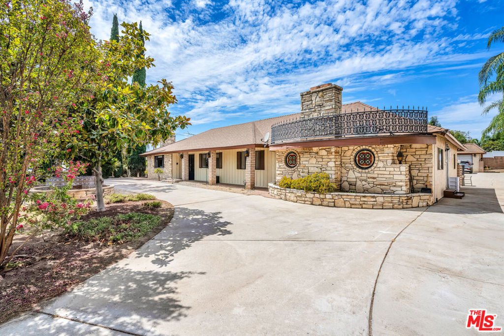 15623 Dorian Street, Sylmar, CA 91342