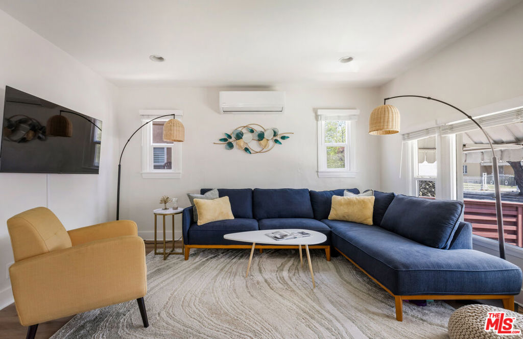 2225 Thurman Avenue, Los Angeles, CA 90016