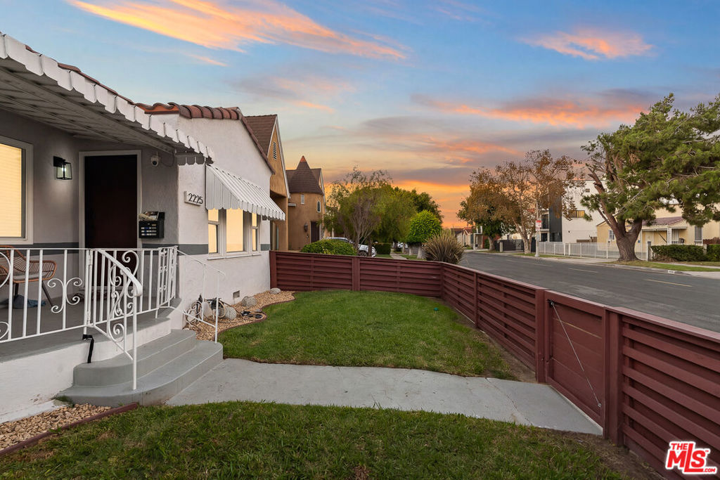 2225 Thurman Avenue, Los Angeles, CA 90016