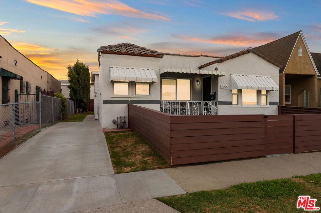 2225 Thurman Avenue, Los Angeles, CA 90016