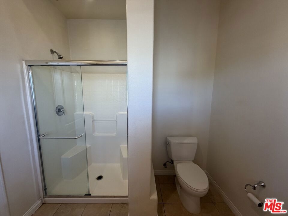 15024 Magnolia Boulevard, #101, Sherman Oaks, CA 91403