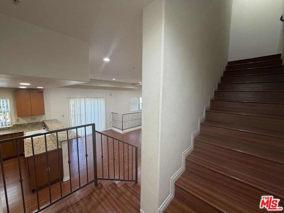 15024 Magnolia Boulevard, #101, Sherman Oaks, CA 91403