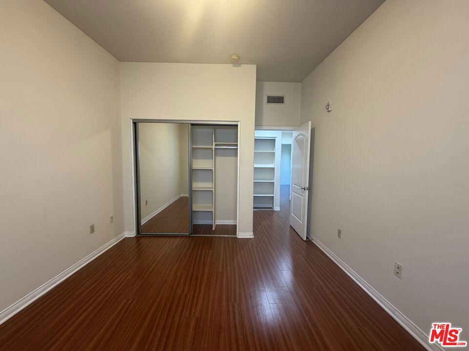 15024 Magnolia Boulevard, #101, Sherman Oaks, CA 91403