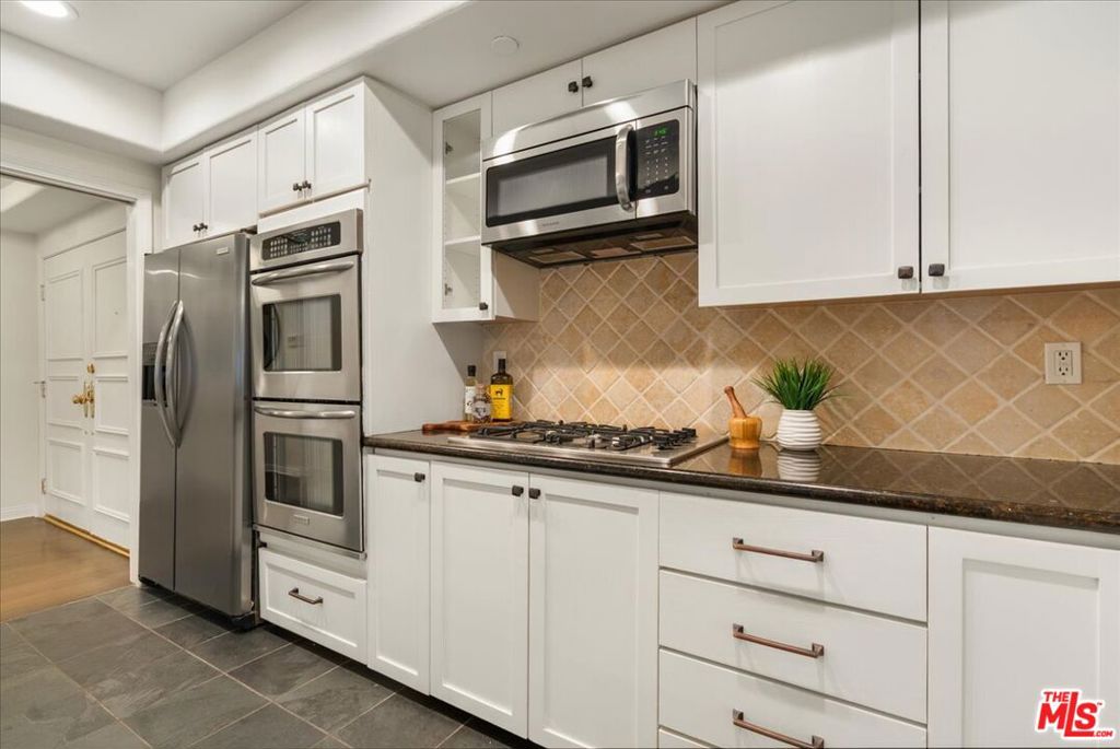 11855 Goshen Avenue, #104, Los Angeles, CA 90049