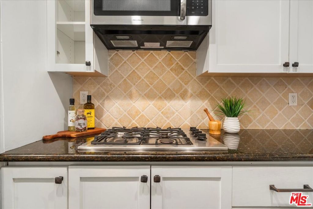 11855 Goshen Avenue, #104, Los Angeles, CA 90049