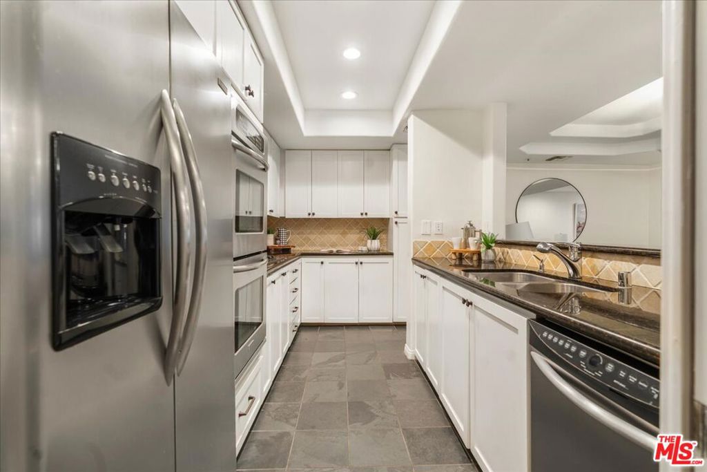 11855 Goshen Avenue, #104, Los Angeles, CA 90049