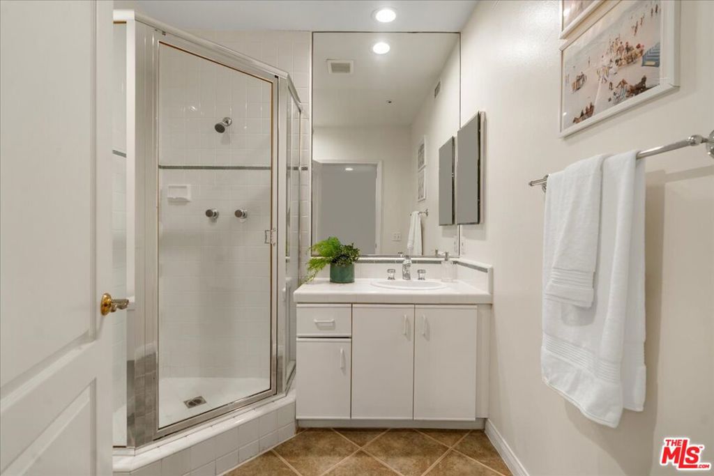 11855 Goshen Avenue, #104, Los Angeles, CA 90049