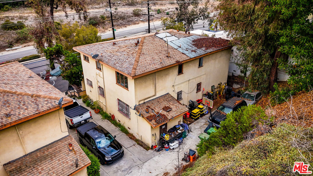 4143 Don Tomaso Drive, #1, Los Angeles, CA 90008 4143 Don Tomaso Drive, #1, Los Angeles, CA 90008