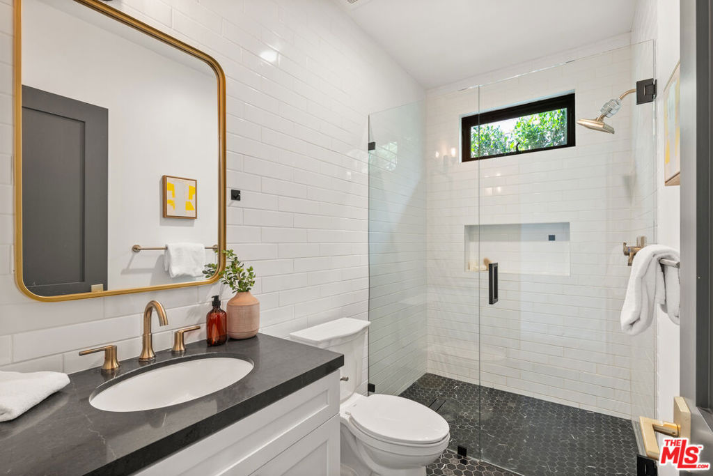 7719 Lexington Avenue, Los Angeles, CA 90046 7719 Lexington Avenue, Los Angeles, CA 90046