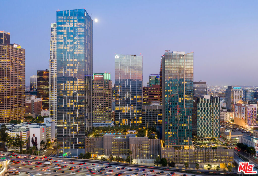 877 Francisco Street, #1020, Los Angeles, CA 90017 877 Francisco Street, #1020, Los Angeles, CA 90017
