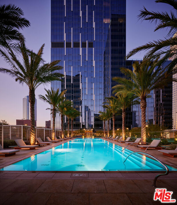 877 Francisco Street, #1020, Los Angeles, CA 90017