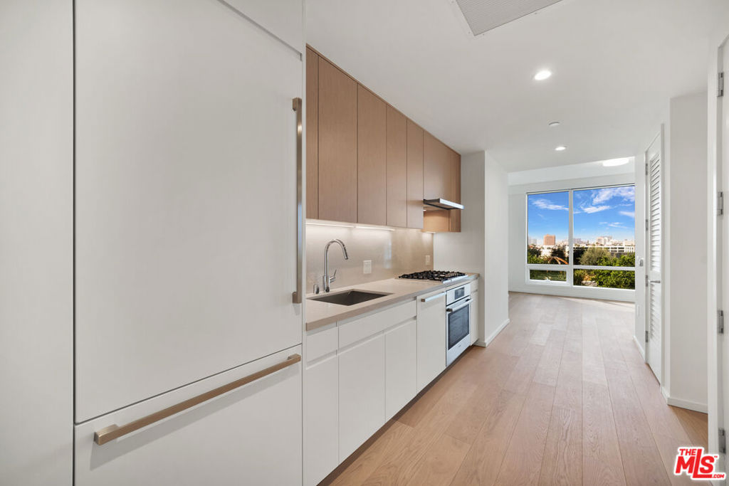 877 Francisco Street, #1020, Los Angeles, CA 90017 877 Francisco Street, #1020, Los Angeles, CA 90017