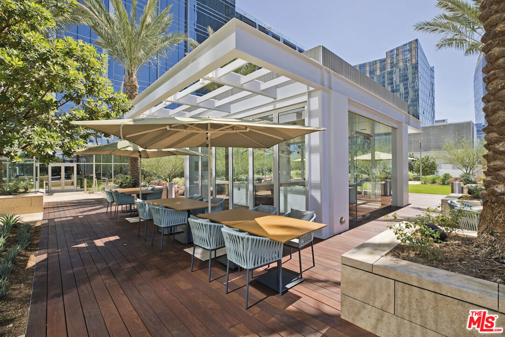 877 Francisco Street, #1020, Los Angeles, CA 90017