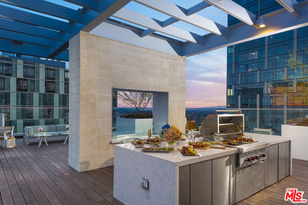 877 Francisco Street, #1020, Los Angeles, CA 90017