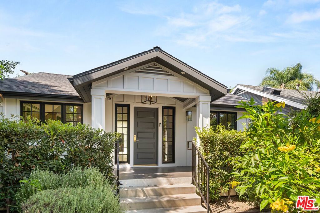7719 Lexington Avenue, Los Angeles, CA 90046