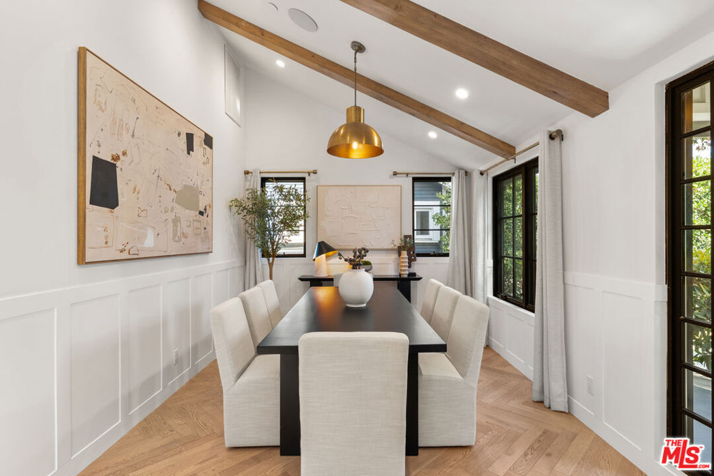 7719 Lexington Avenue, Los Angeles, CA 90046