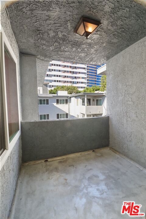 1242 BARRINGTON Avenue, #307, Los Angeles, CA 90025
