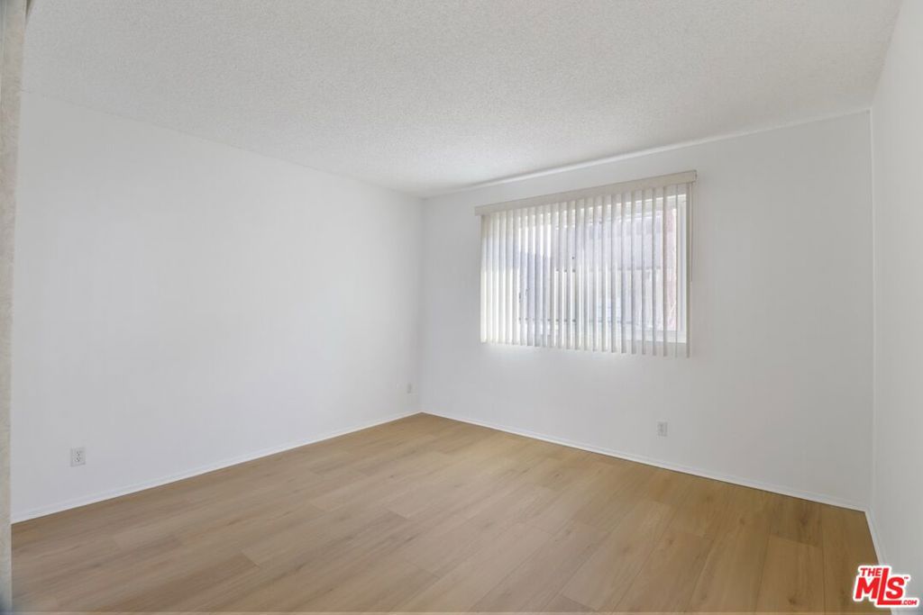 1242 BARRINGTON Avenue, #307, Los Angeles, CA 90025