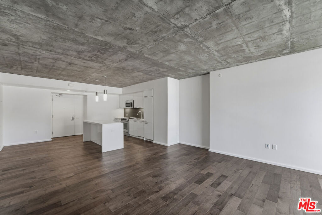 8500 W Sunset Boulevard, #506, West Hollywood, CA 90069