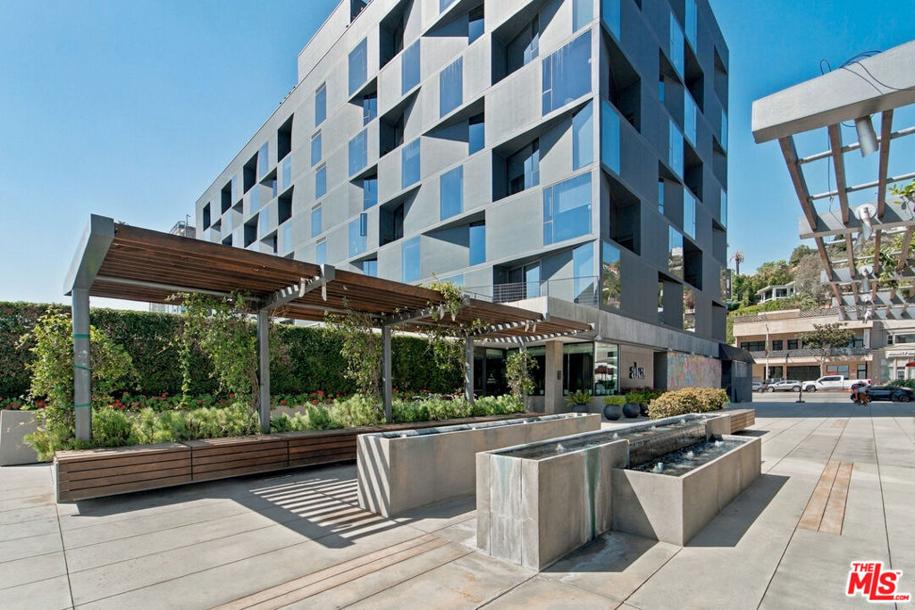 8500 W Sunset Boulevard, #506, West Hollywood, CA 90069