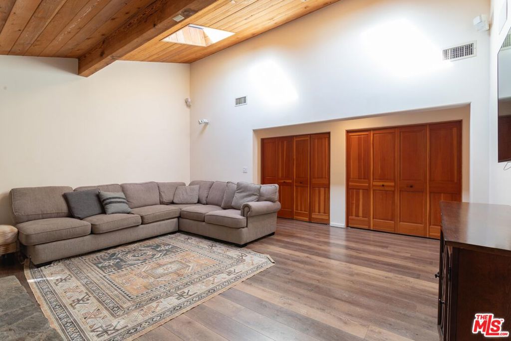 3825 Malibu Country Drive, Malibu, CA 90265