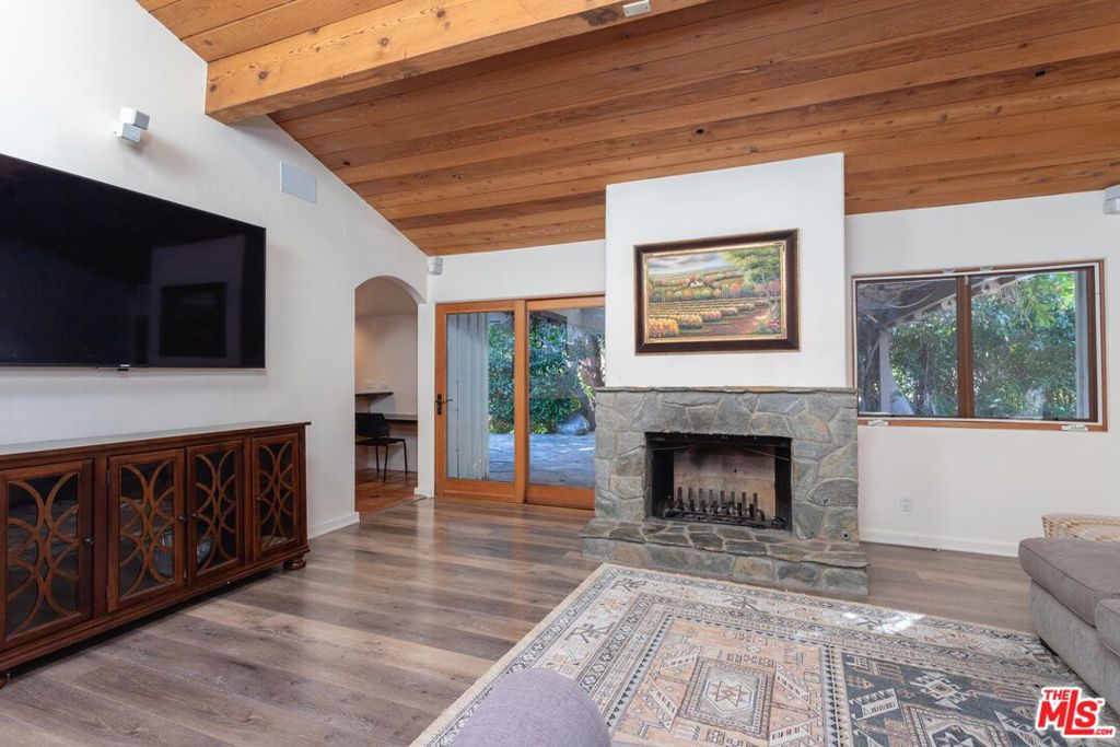 3825 Malibu Country Drive, Malibu, CA 90265