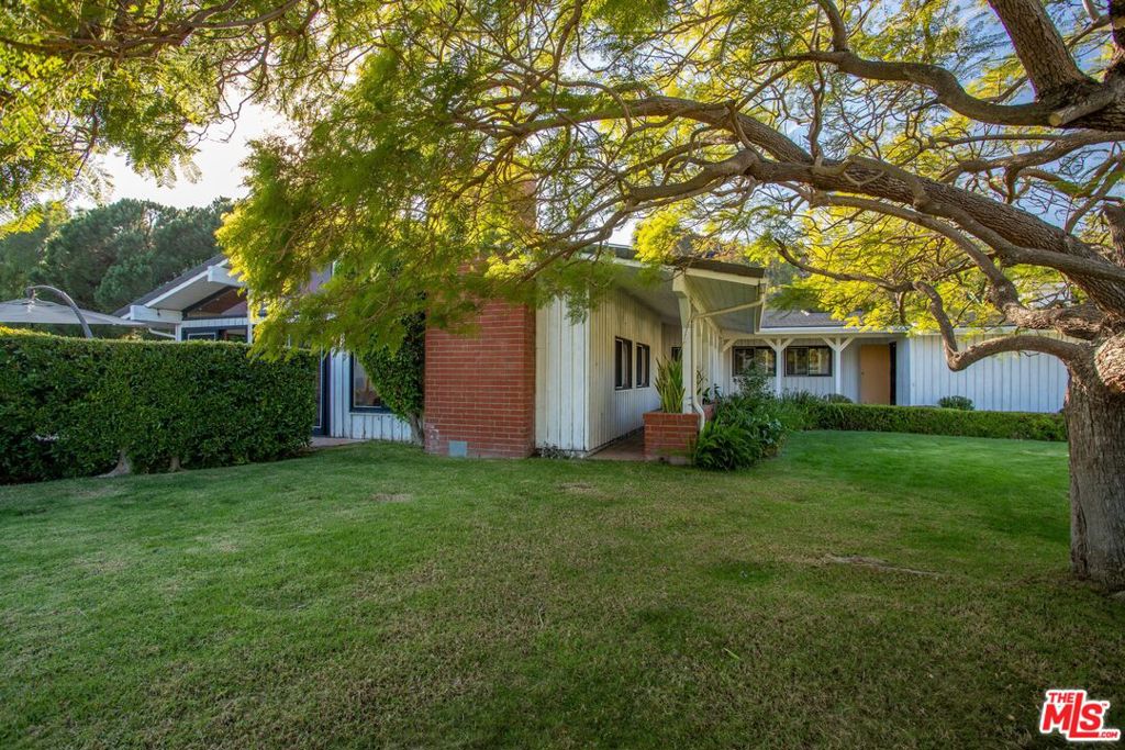 3825 Malibu Country Drive, Malibu, CA 90265