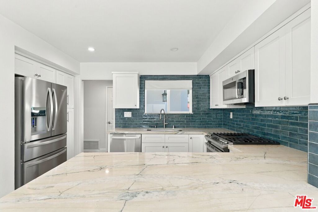 3660 Keel Avenue, Oxnard, CA 93035 3660 Keel Avenue, Oxnard, CA 93035