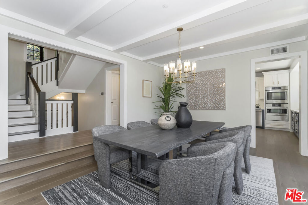 2201 Beech Knoll Road, Los Angeles, CA 90046