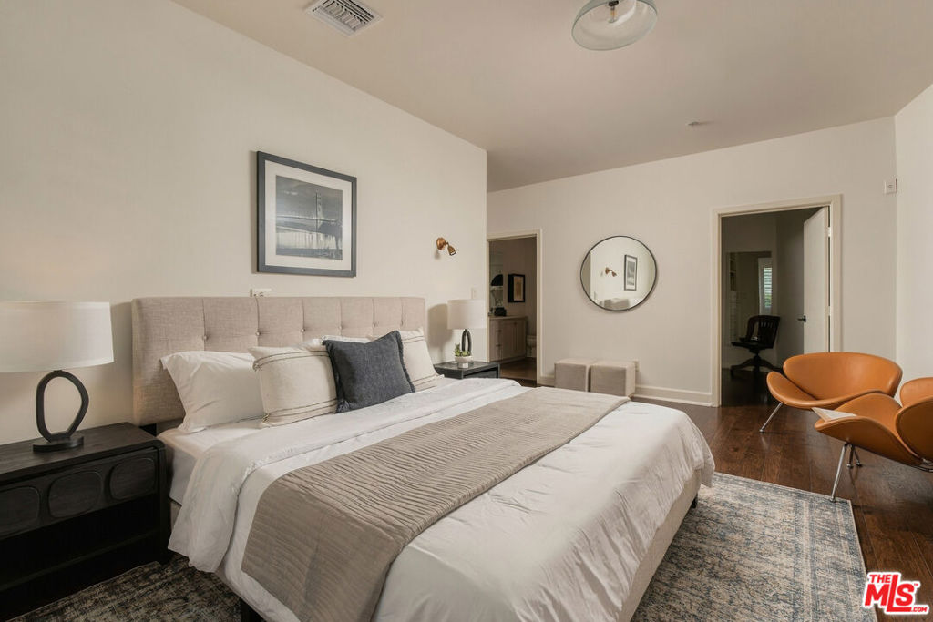 10639 Woodbridge Street, #101, North Hollywood, CA 91602