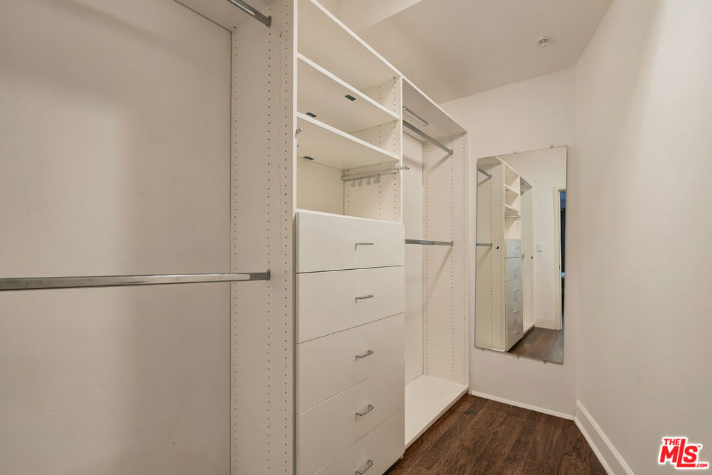 10639 Woodbridge Street, #101, North Hollywood, CA 91602