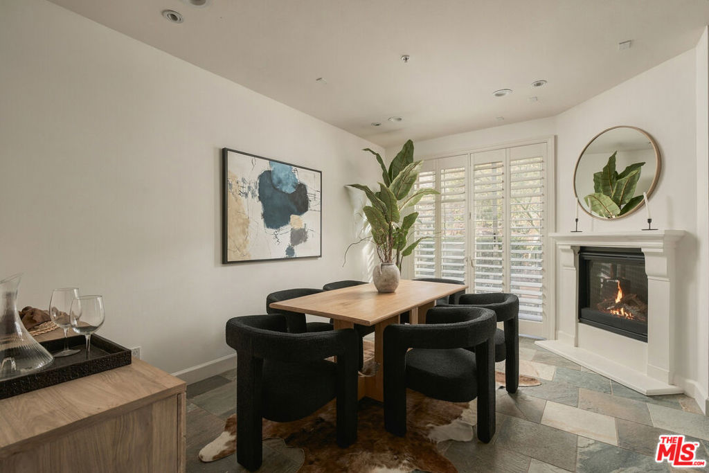10639 Woodbridge Street, #101, North Hollywood, CA 91602