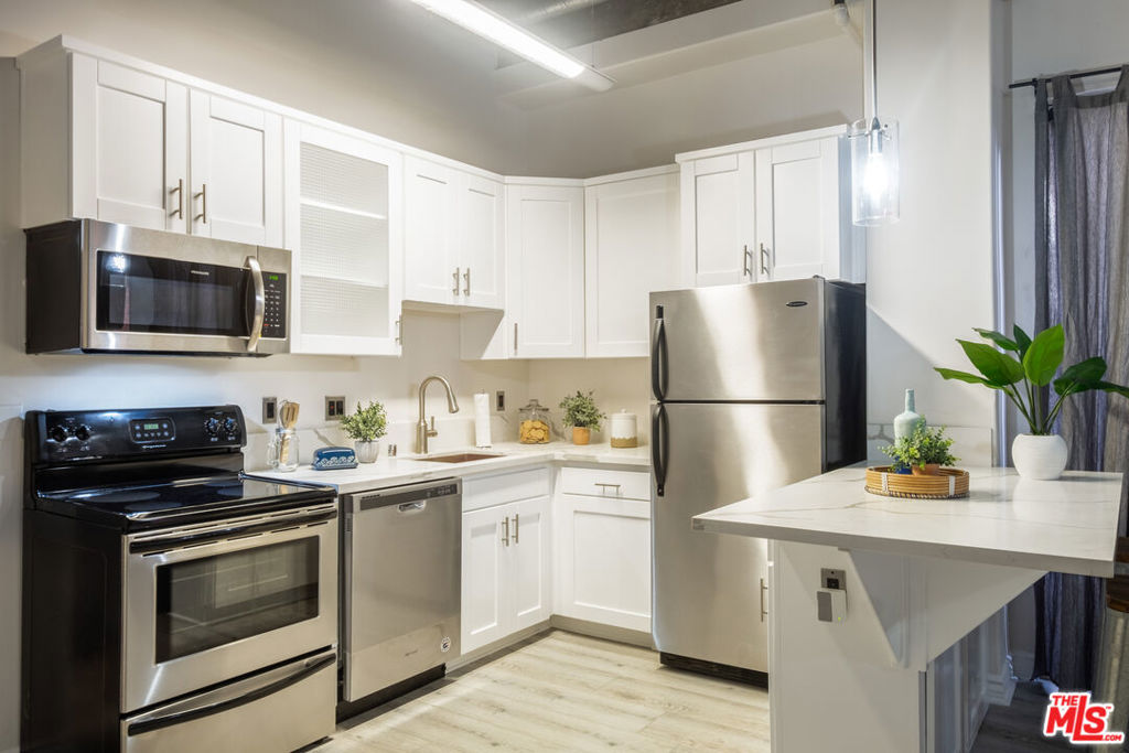 312 W 5th Street, #606, Los Angeles, CA 90013