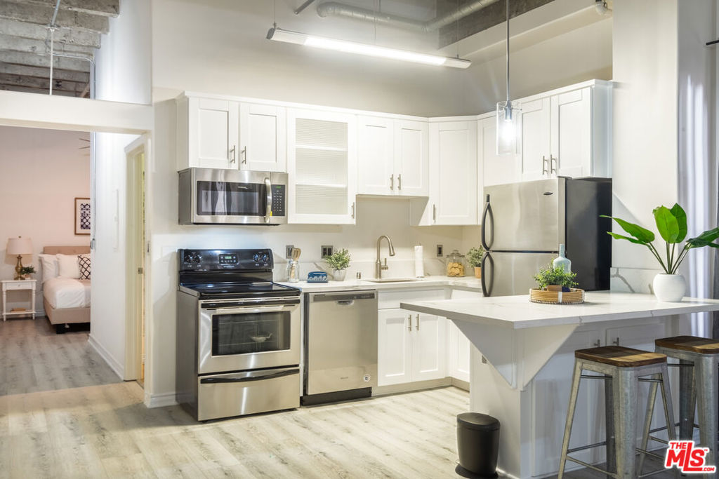 312 W 5th Street, #606, Los Angeles, CA 90013