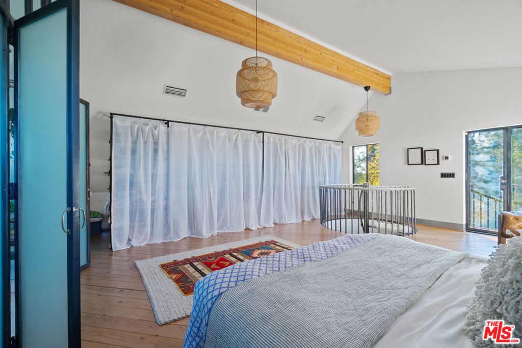 20784 Medley Lane, Topanga, CA 90290