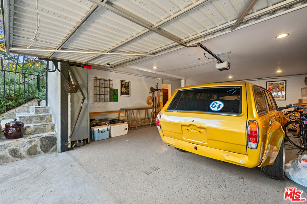 20784 Medley Lane, Topanga, CA 90290