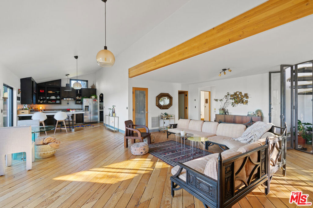 20784 Medley Lane, Topanga, CA 90290