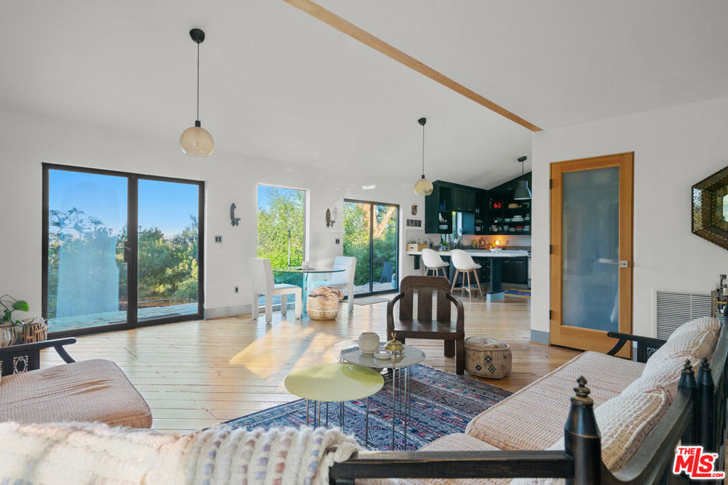 20784 Medley Lane, Topanga, CA 90290