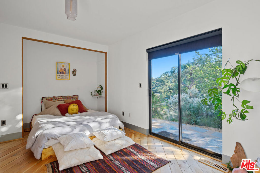 20784 Medley Lane, Topanga, CA 90290