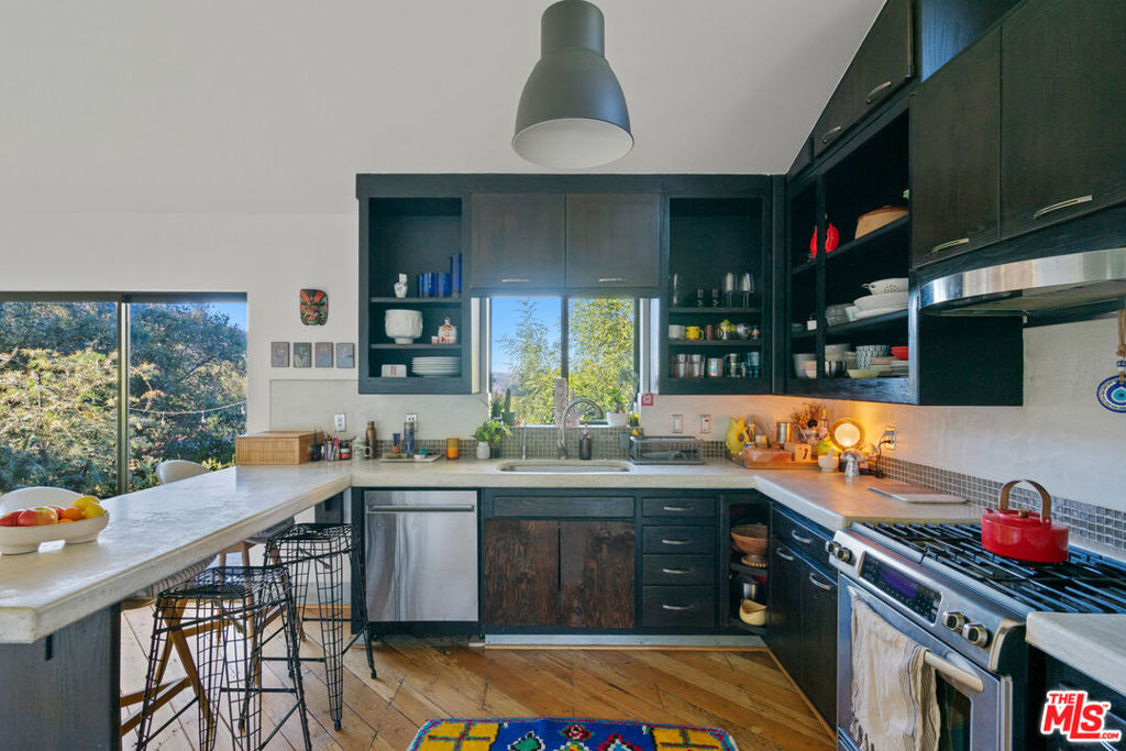 20784 Medley Lane, Topanga, CA 90290