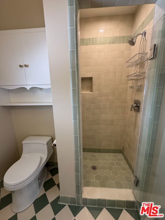3/4 Bath [btwn Den & Kitchen]