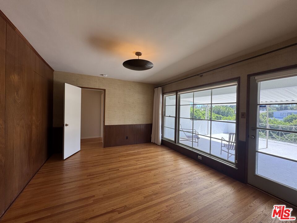 Den/Office/Guest Room