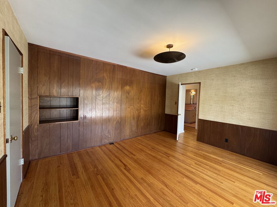 Den/Office/Guest Room