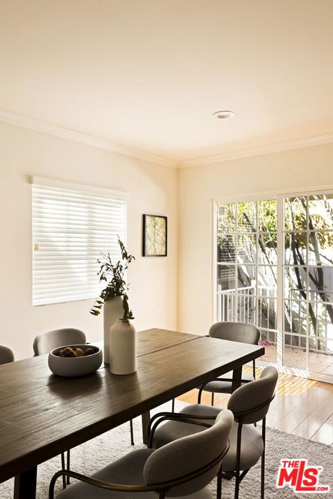 17827 Burbank Boulevard, Encino, CA 91316