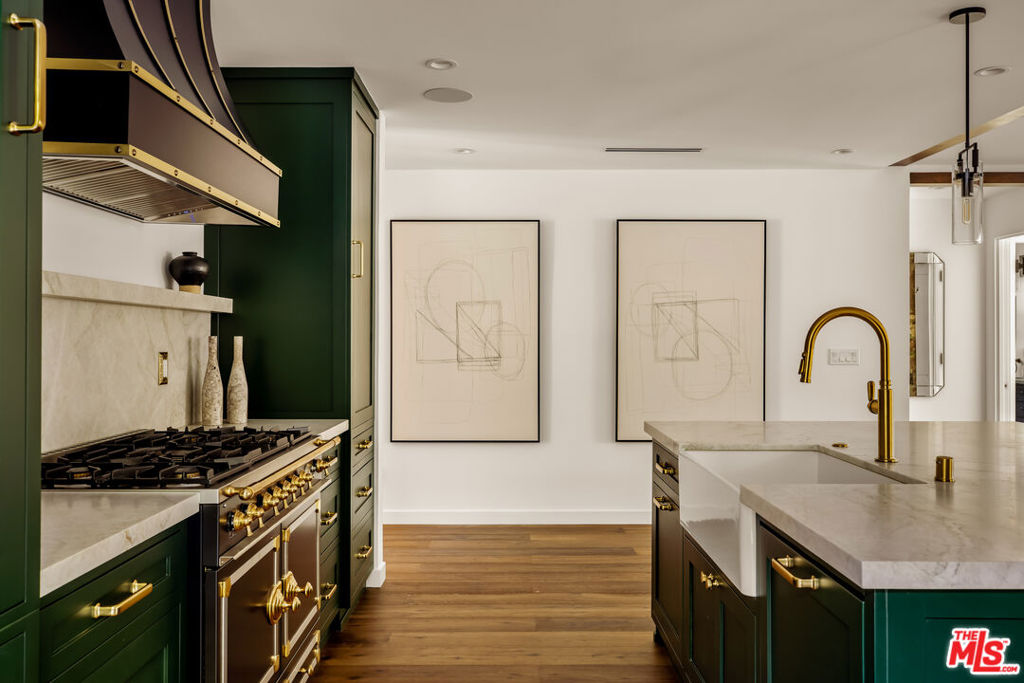 133 N La Jolla Avenue, Los Angeles, CA 90048