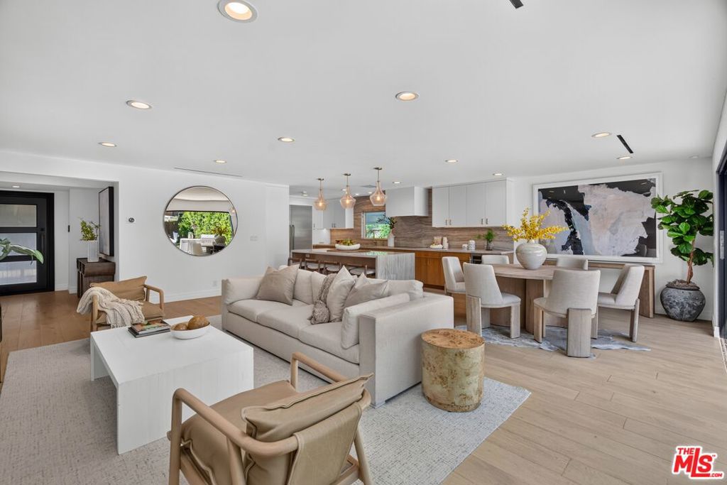 14348 Roblar Place, Sherman Oaks, CA 91423