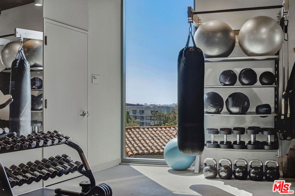 8500 W Sunset Boulevard, #503, West Hollywood, CA 90069