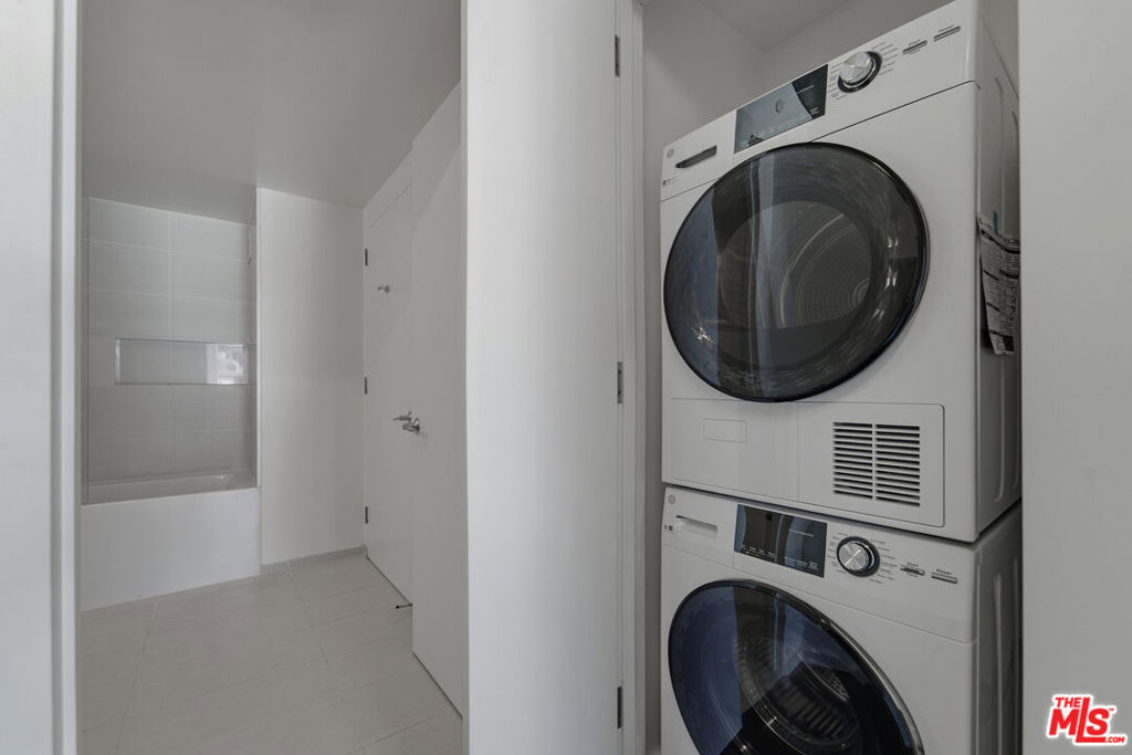 8500 W Sunset Boulevard, #503, West Hollywood, CA 90069