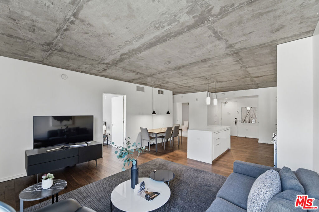 8500 W Sunset Boulevard, #708, West Hollywood, CA 90069