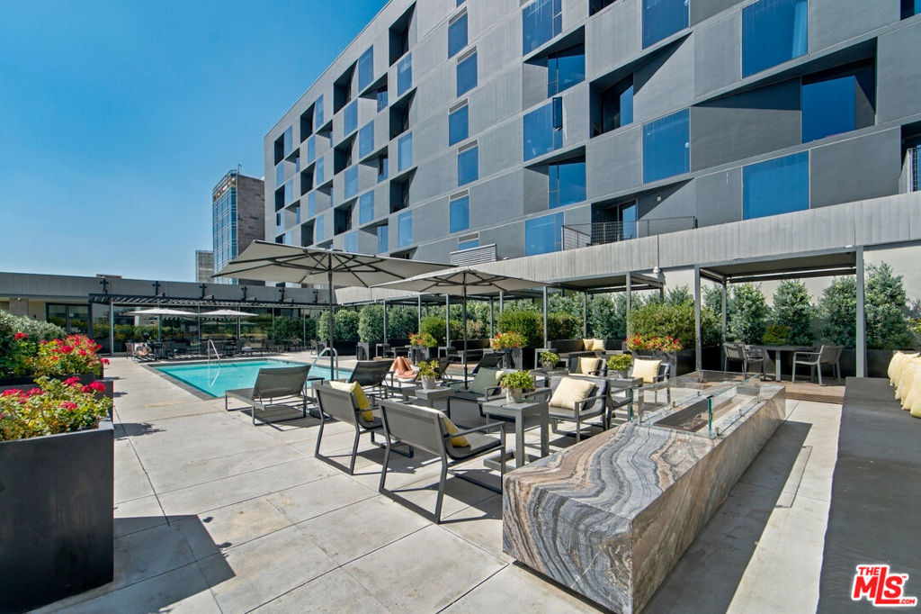 8500 W Sunset Boulevard, #708, West Hollywood, CA 90069